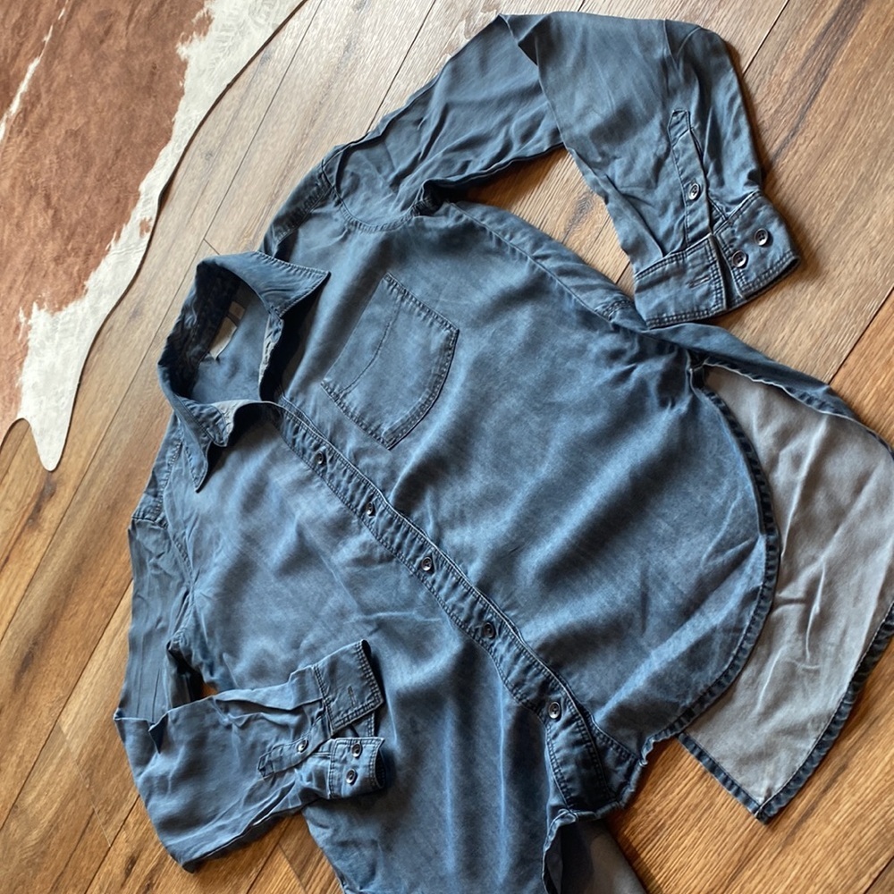 Athleta Bootjack Chambray Split Back Button Shirt - image 4